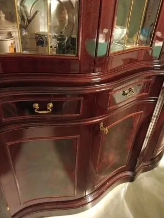 Sala stile inglese legno mogano e vetro