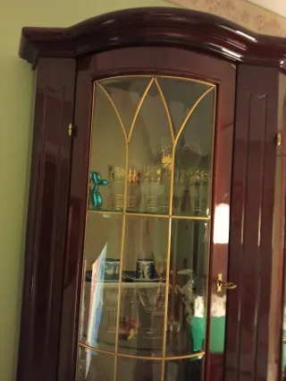 Sala stile inglese legno mogano e vetro