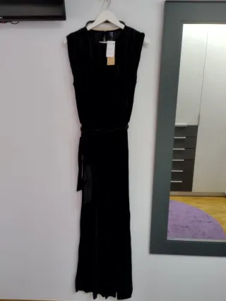 Mono terciopelo negro sin estrenar