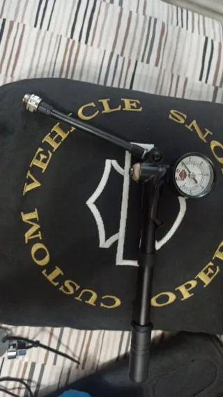 Bomba Aire Suspensión Harley Davidson Original