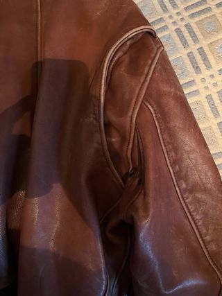 Cazadora de aviador marrón con parches