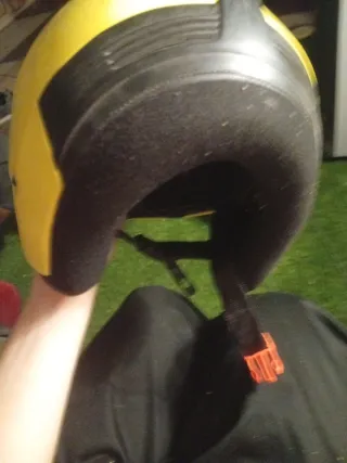 Casco de moto amarillo Quechua