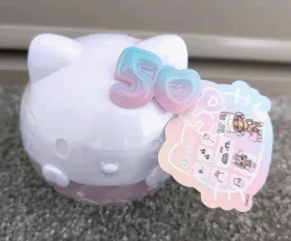 HELLO KITTY LOL SORPRESA! con 7 accesorios NUEVO!