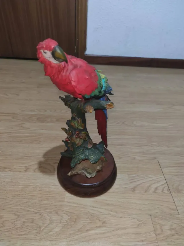 Escultura Guacamayo Giuseppe Armani