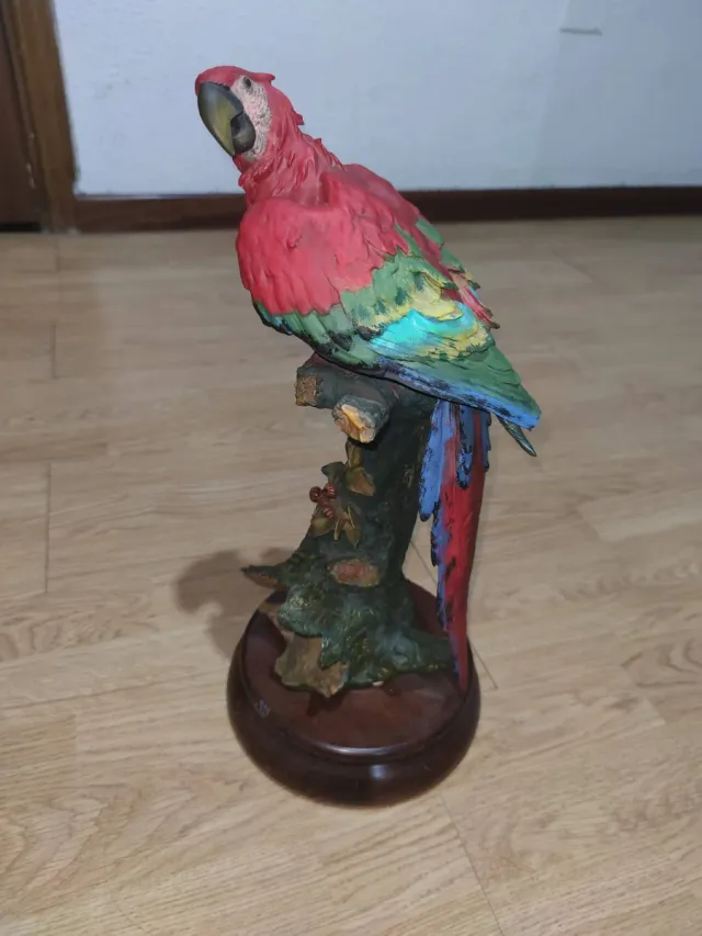Escultura Guacamayo Giuseppe Armani