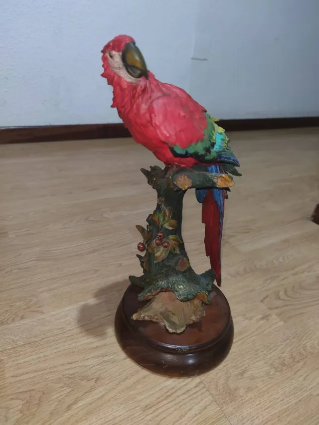 Escultura Guacamayo Giuseppe Armani