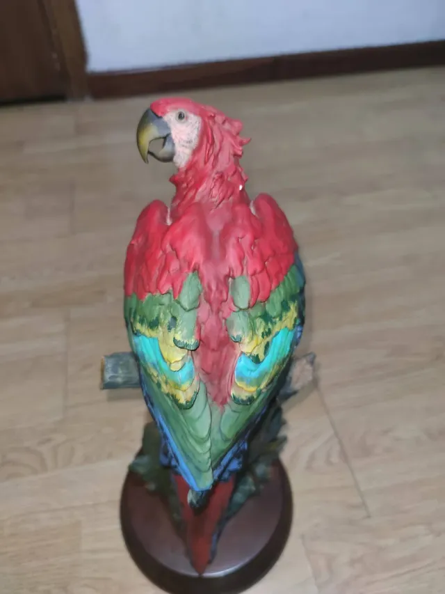 Escultura Guacamayo Giuseppe Armani