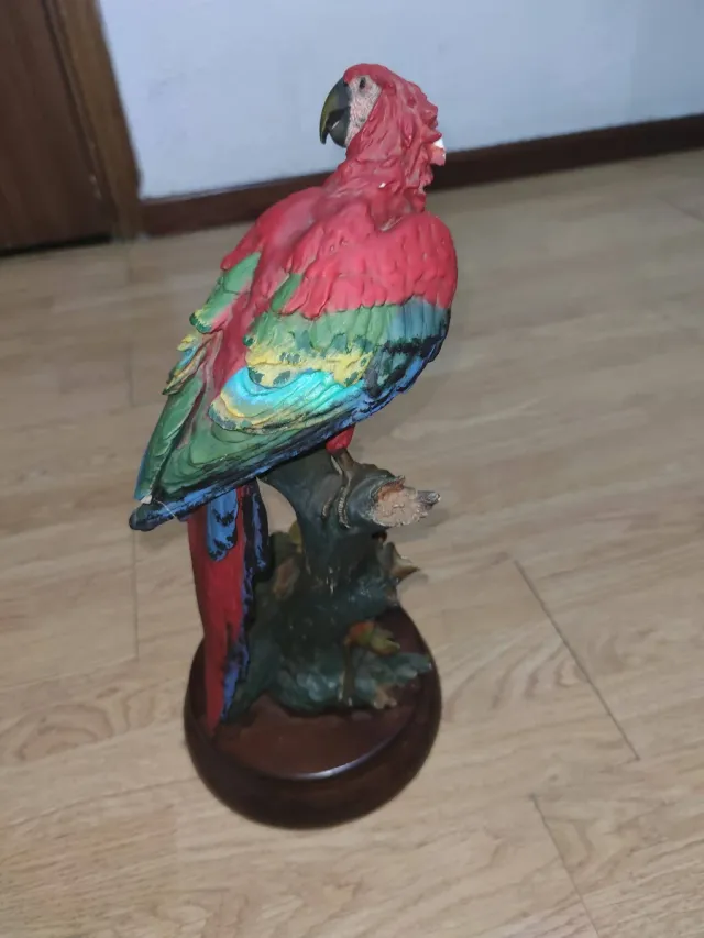 Escultura Guacamayo Giuseppe Armani