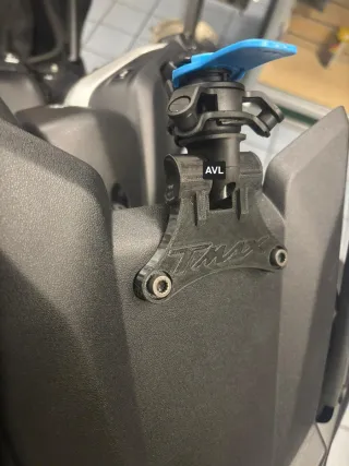 Soporte Quadlock Yamaha TMAX 560