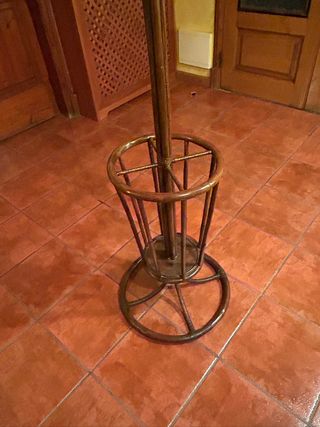 Perchero Thonet antiguo con paragüero