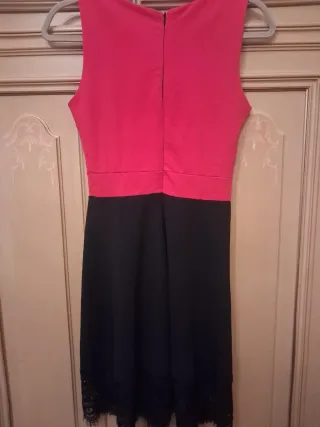 Abito da festa rosso e nero con pizzo