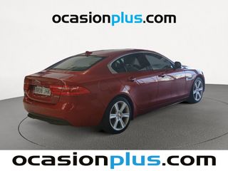 Jaguar XE 2.0 Diesel Pure RWD Auto 132 kW (180 CV)