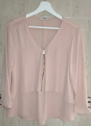Blusa Bershka rosa con cremallera