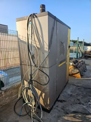 Hidrolimpiadora Karcher profesional de 2 lavaderos