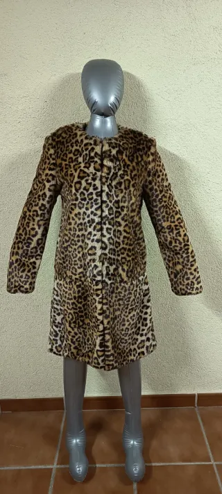 Chaquetón leopardo negro y marrón