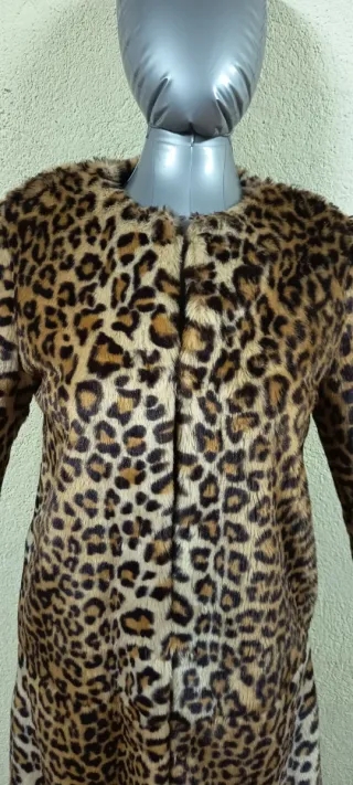 Chaquetón leopardo negro y marrón