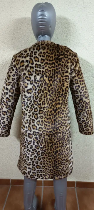 Chaquetón leopardo negro y marrón