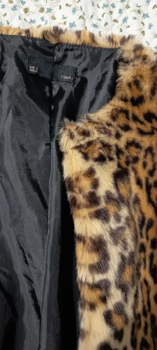Chaquetón leopardo negro y marrón