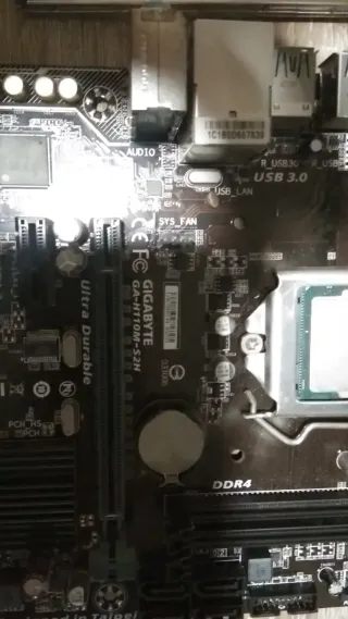 Placa Base y Ventilador CPU