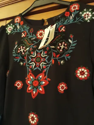 VESTIDO BORDADO NUEVO DE ZARA