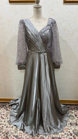 Vestido de gala plateado