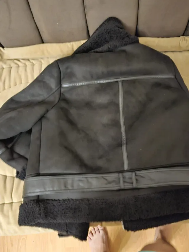 Cazadora Negra Stradivarius Mujer