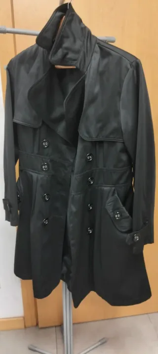 Gabardina negra mujer comprada en la tienda Torero