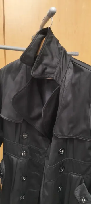 Gabardina negra mujer comprada en la tienda Torero