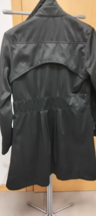 Gabardina negra mujer comprada en la tienda Torero
