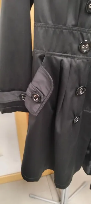 Gabardina negra mujer comprada en la tienda Torero