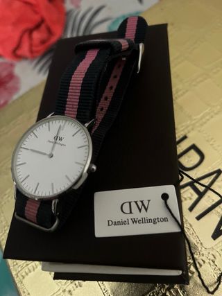 Reloj Daniel Wellington Negro y Rosa