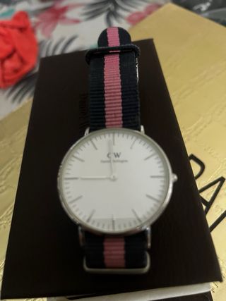 Reloj Daniel Wellington Negro y Rosa