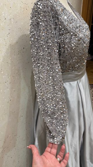 Vestido de gala plateado lentejuelas