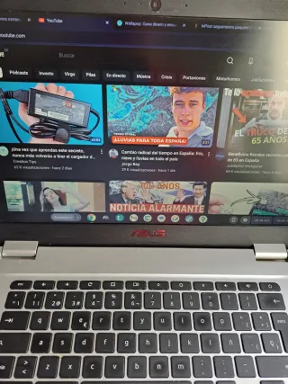 Portátil ASUS Chromebook Plata