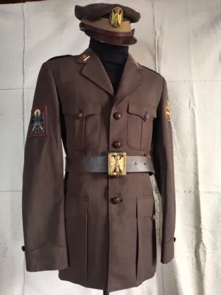 Lote militar época uniforme y gorra