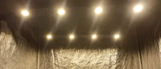 Invernadero de interior para huerto casero.