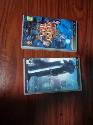 PSP gris plata con cargador y funda No bateria