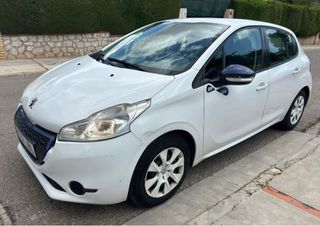 Peugeot 208 2015