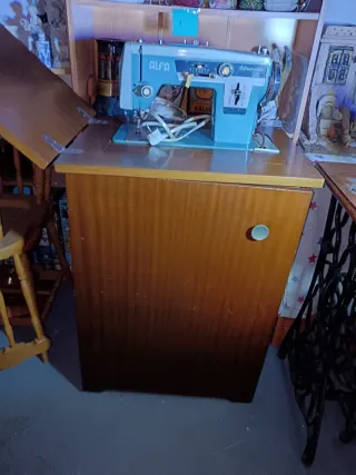 Máquina de coser Alfa Automática