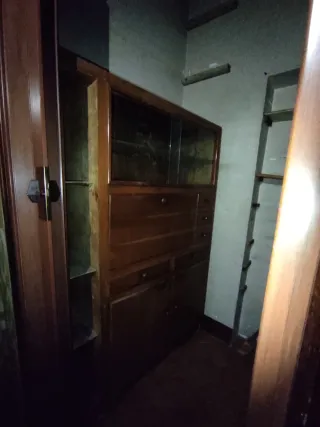 Mobile dispensa da restaurare