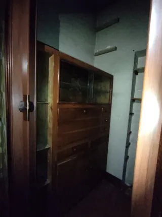 Mobile dispensa da restaurare