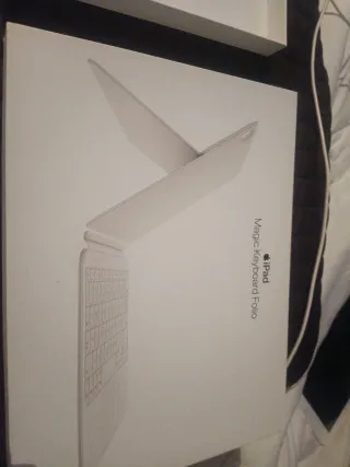 Caja VACIA iPad Magic Keyboard