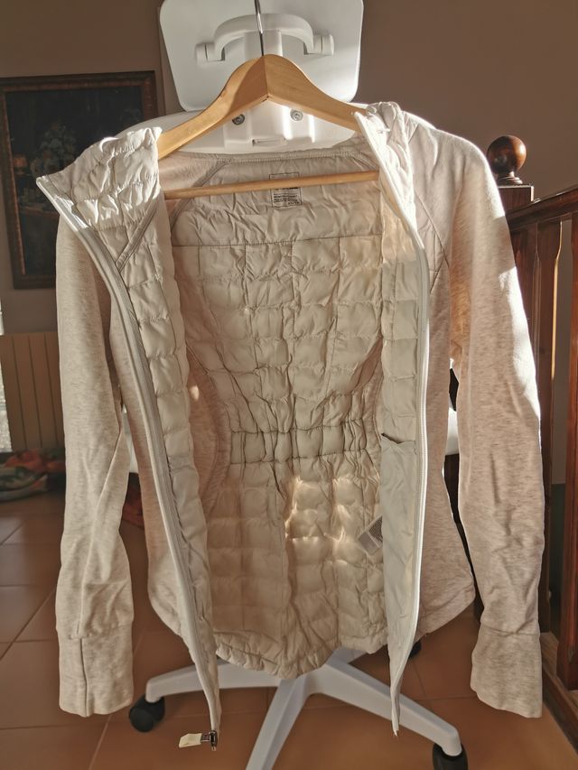 Chaqueta The North Face Beige ThermoBall Hybrid