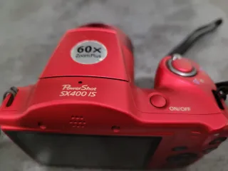 Macchina fotografica Canon con custodia