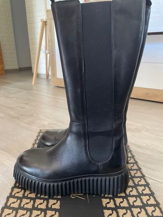 Stivali alti donna vera pelle neri