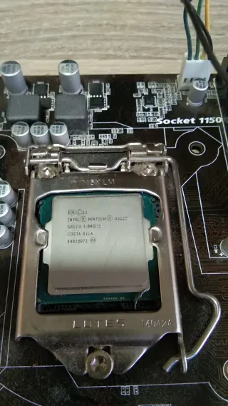 Placa Base Gigabyte + Ventilador CPU