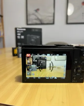 Cámara Panasonic Lumix LX15 Negra