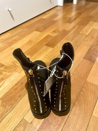 Botines Zara negros con tachuelas