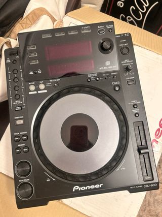 2 Pioneer CDJ-900 Multi Player tiene para usb y CD