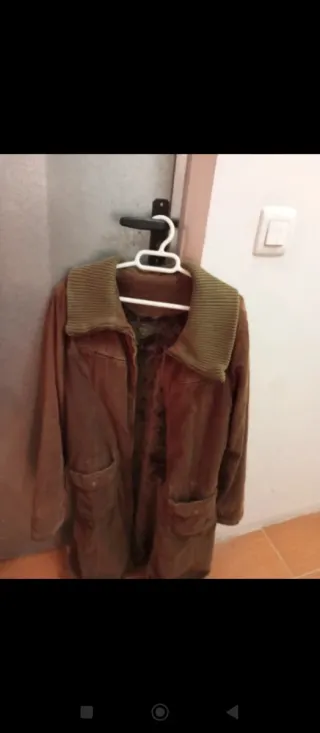 Abrigo marrón y verde mujer